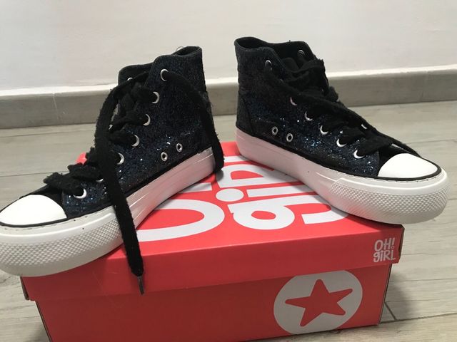 Zapatillas azul oscuras  con purpurina