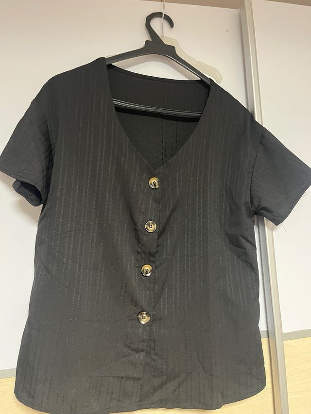 Blusa negra Shein manga corta