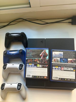 PS4 (PlayStation 4) + mandos y juegos