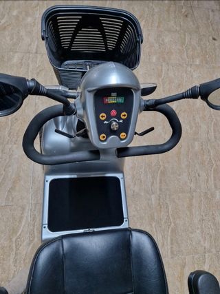 Scooter eléctrico
Baterías nuevas, en perfecto  es