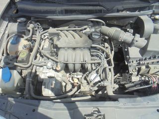 VW Golf IV 1998 1.6g Recambios