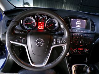 Opel Insignia ST 2.0 Turbo 250cv 4x4 Sportive 2012