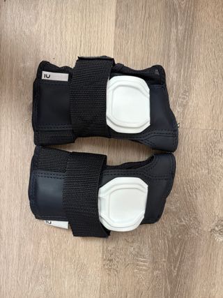 Patines 4 ruedas Oxelo + protecciones y bolsa. 37