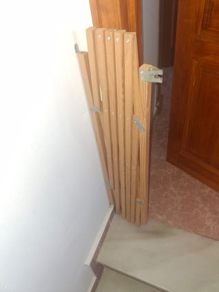 Valla seguridad madera niños