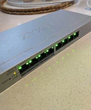 Switch ZYXEL Ethernet 8 puertos