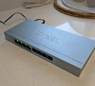 Switch ZYXEL Ethernet 8 puertos