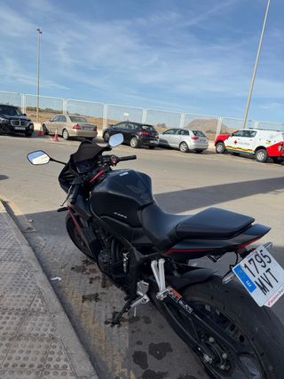 Honda CBR650R A2 con E-Clutch