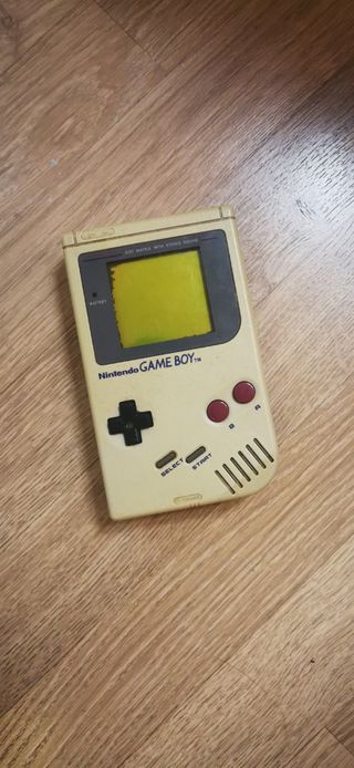 Game Boy + 2 juegos (Tetris y SuperMario Land 2)