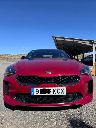 Vendo espctacular KIA STINGER 3.3 370cv