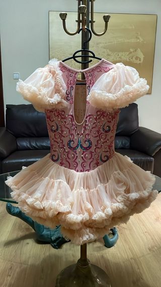 Tocado Carnaval Rosa-Morado y traje a juego. 