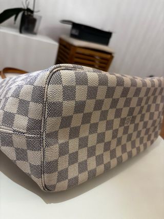 Bolso Louis Vuitton Neverfull MM blanco