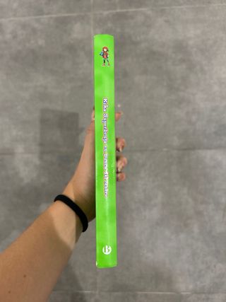 Kika Superbruja en busca del tesoro (ed. COLOR)