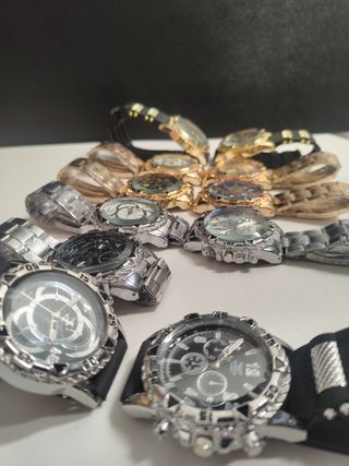 12 relojes ZHOWE - dorados y plateados