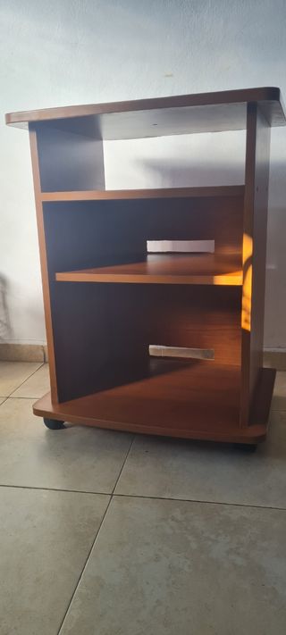 Mesa TV marrón - madera