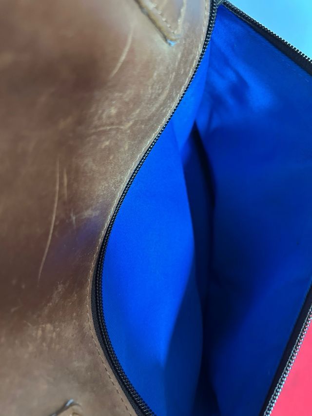 Bolso Police cuero marrón