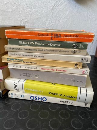 Libros varios Literatura. 