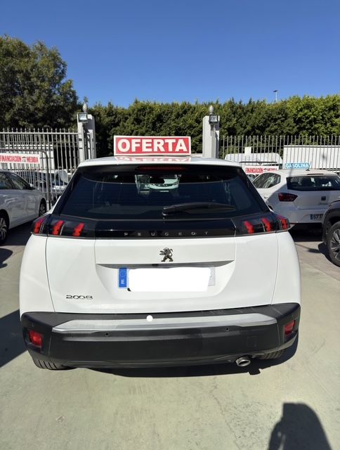 Peugeot 2008 2021