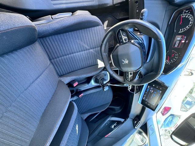 Peugeot 2008 2021