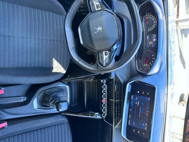 Peugeot 2008 2021
