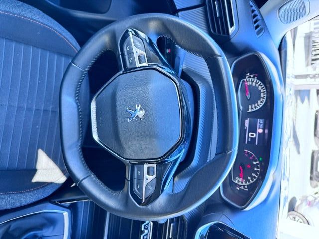 Peugeot 2008 2021