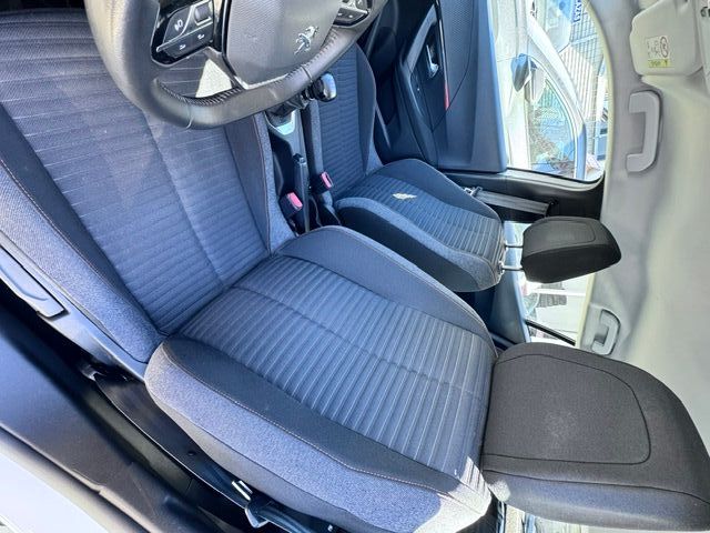 Peugeot 2008 2021
