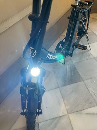 Bicicleta eléctrica plegable MOMA