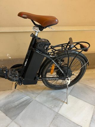 Bicicleta eléctrica plegable MOMA