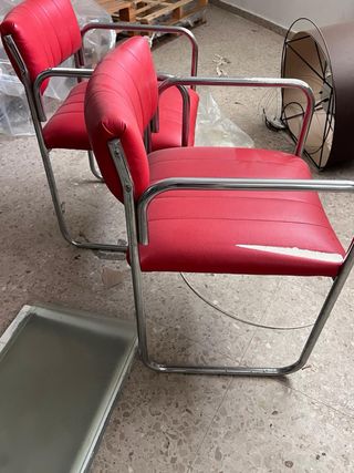 2 sillas rojas vintage