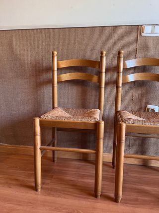 2 sillas mimbre-madera maciza