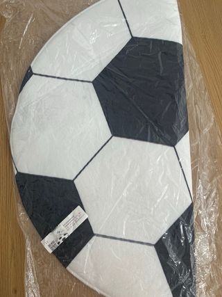 Alfombra fútbol blanco y negro