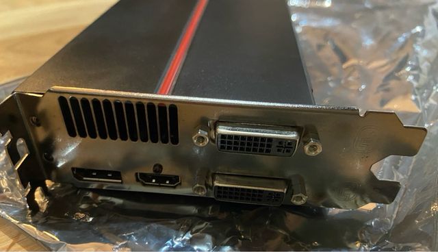 Tarjeta gráfica AMD Radeon HD 5700