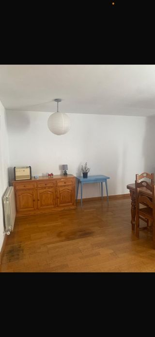 Se busca chica para compartir  
piso de estudiante