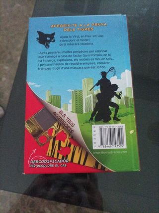 La màscara que escopia foc