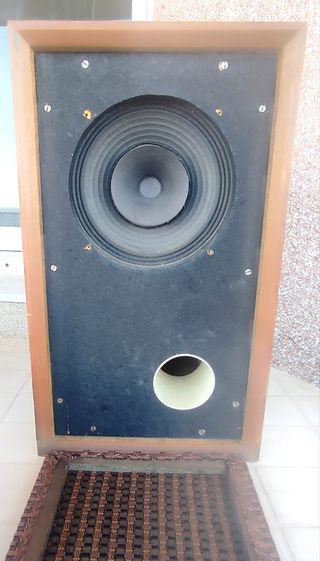 Tocadiscos Vieta con amplificador y altavoces