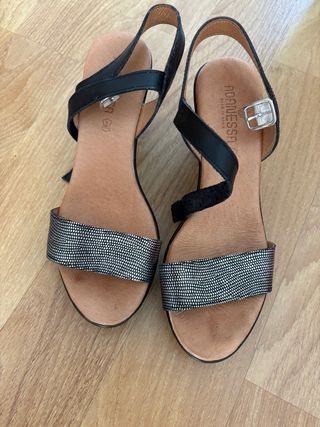 Sandalias ADANESSA negras y plata