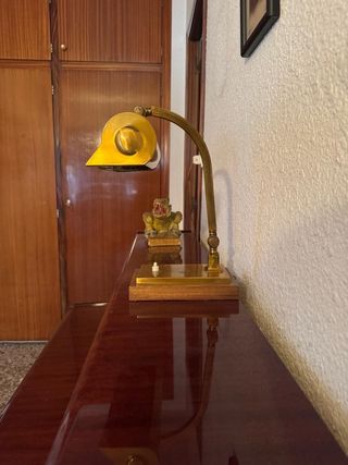 Lámpara escritorio vintage dorada
