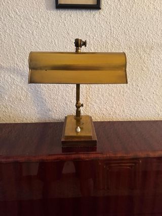 Lámpara escritorio vintage dorada