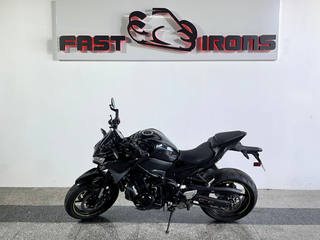 KAWASAKI Z900