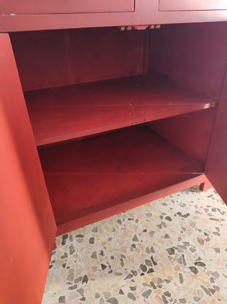 Aparador rojo estilo japonés
