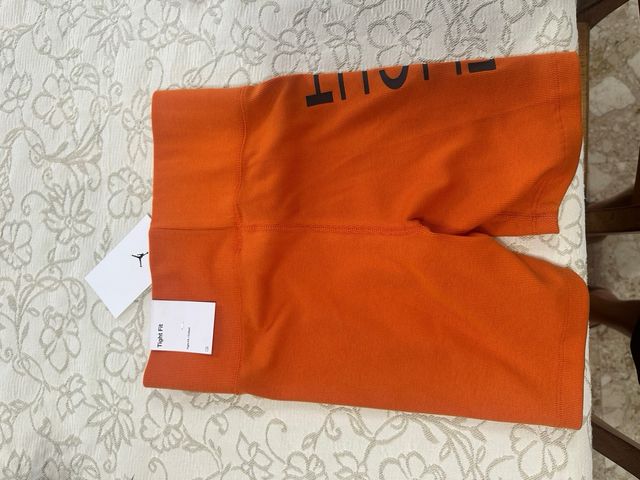 Shorts Jordan arancioni donna
