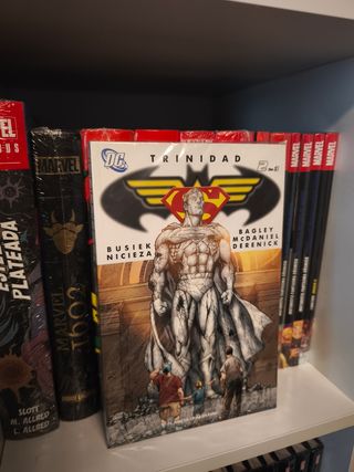 Trinidad DC Comics (Planeta DeAgostini) – 3 tomos.