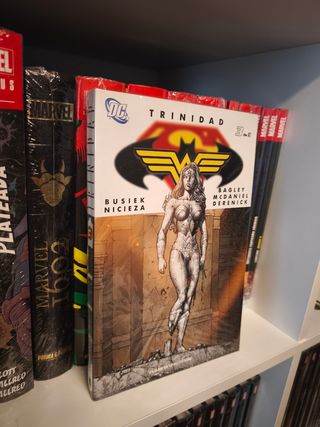 Trinidad DC Comics (Planeta DeAgostini) – 3 tomos.