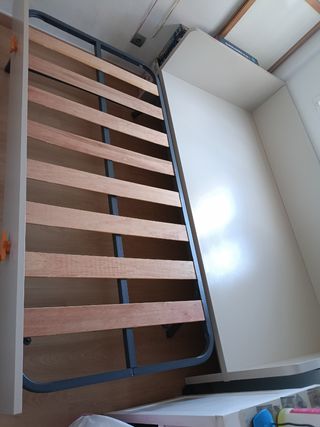 Cama nido  beige, blanco .