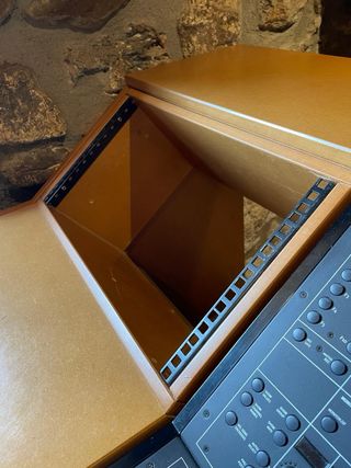 Mueble estudio para Digidesign Control 24