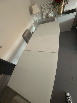 Mesa extensible 8comensales blanca muebles Benítez