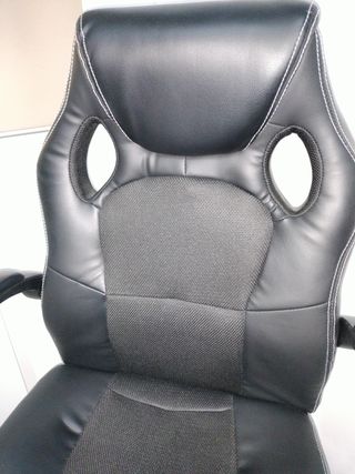 Silla gaming negra oficina