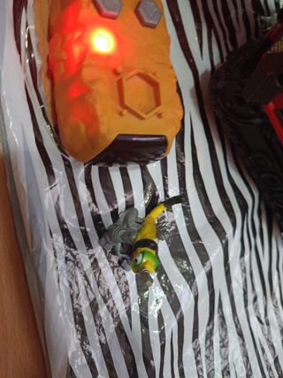 Juguete interactivo con control remoto