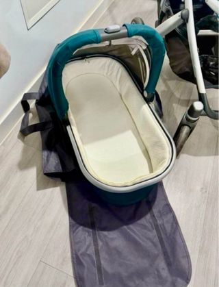 Carro bebé con muchos accesorios Uppababy Vista V2