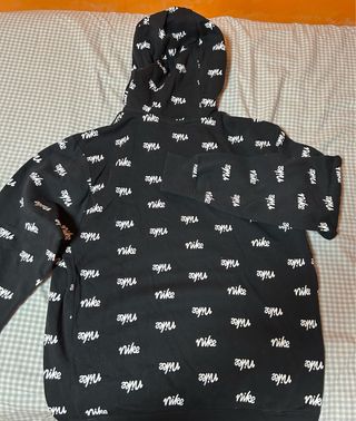 Sudadera Nike negra con estampado S