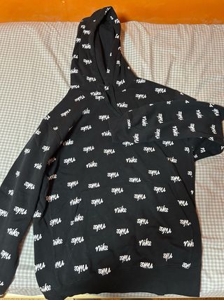 Sudadera Nike negra con estampado S